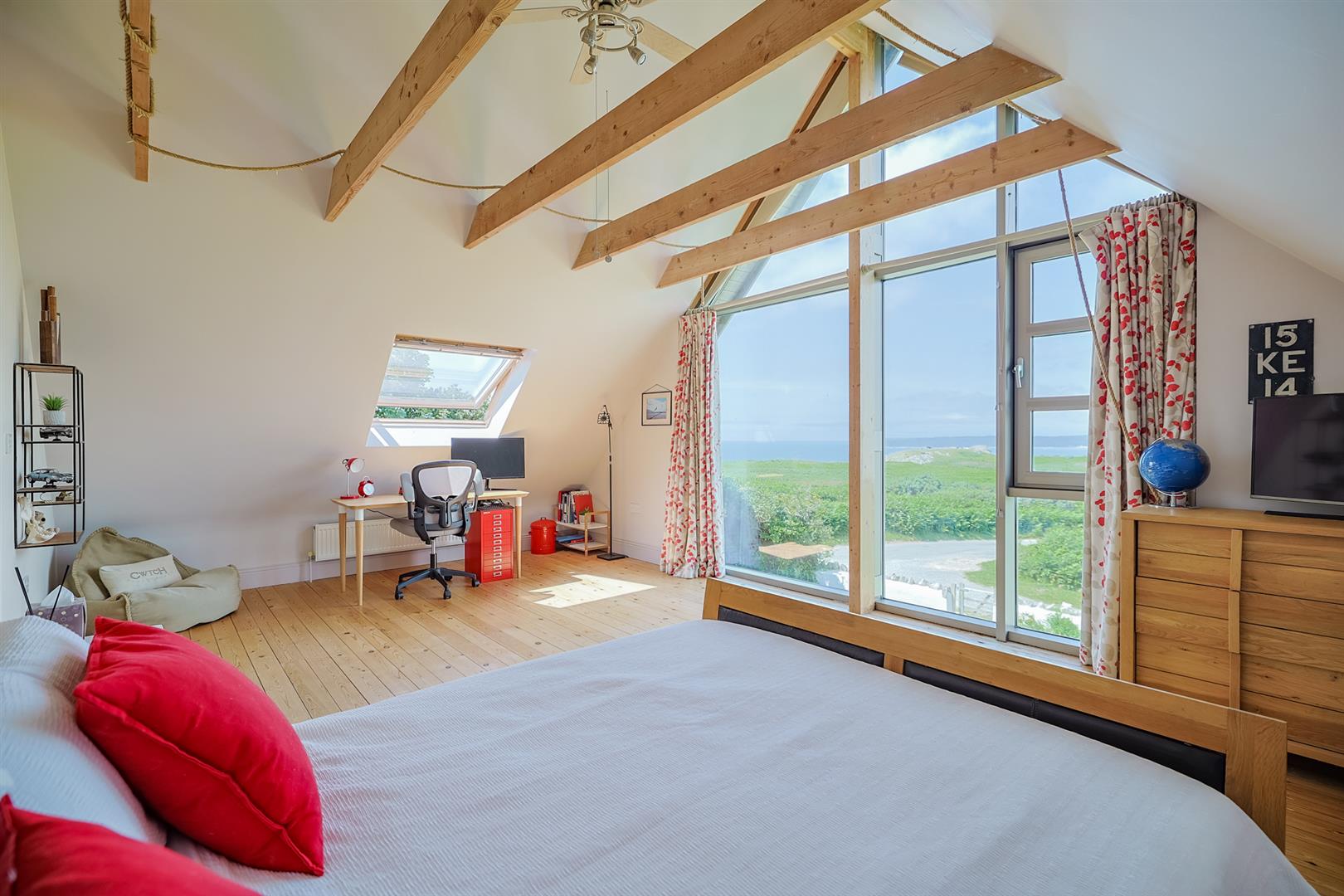 21 East Cliff, Pennard, Gower, SA3 2AS
